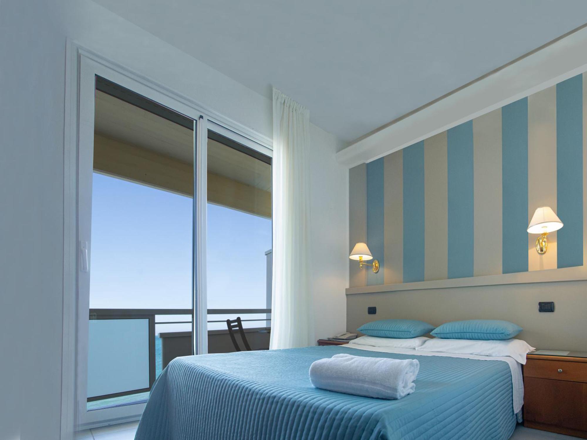 Hotel Belvedere Martinsicuro Eksteriør billede